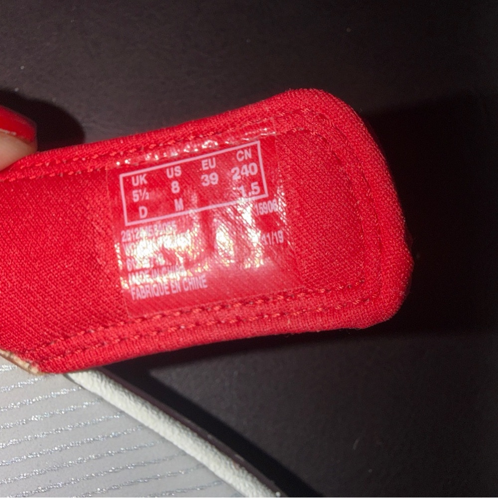 New Red and White Sandals - Picture 6 of 6